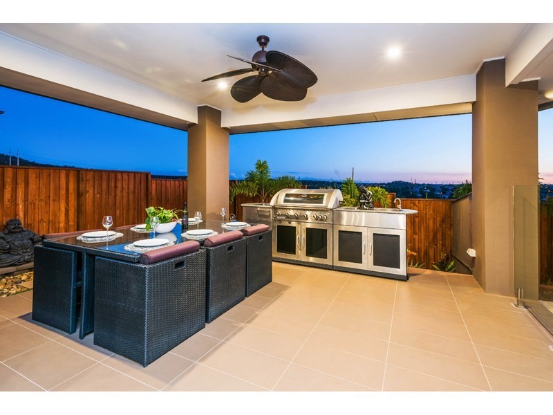 110 Ridgeview Street, Carindale QLD 4152