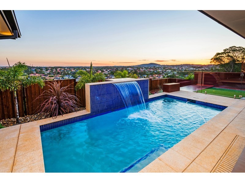 110 Ridgeview Street, Carindale QLD 4152