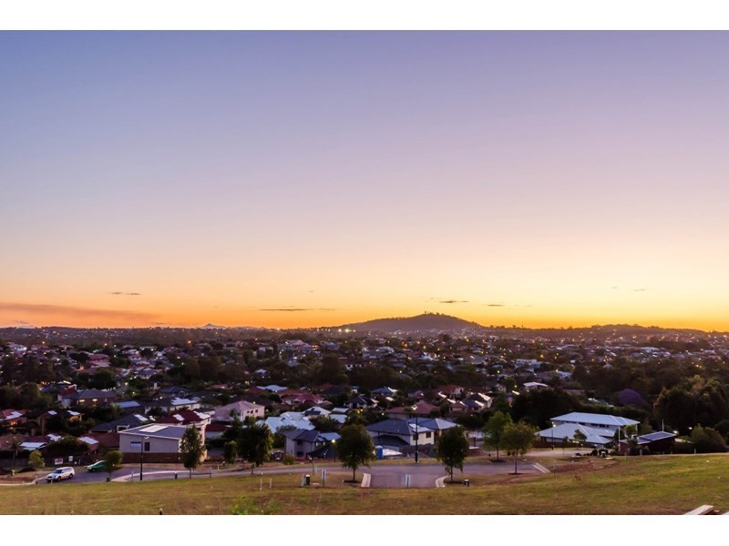 110 Ridgeview Street, Carindale QLD 4152