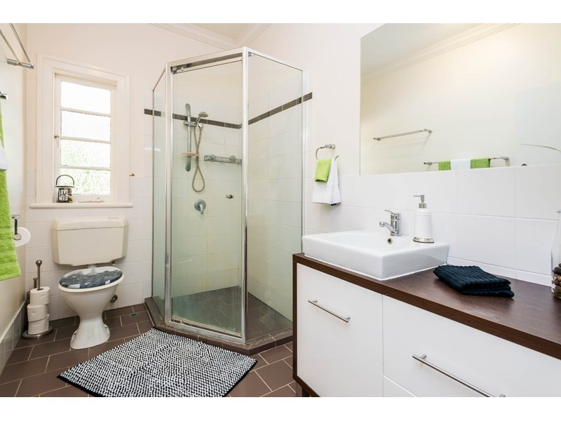 37 Gibson Crescent, Holland Park QLD 4121