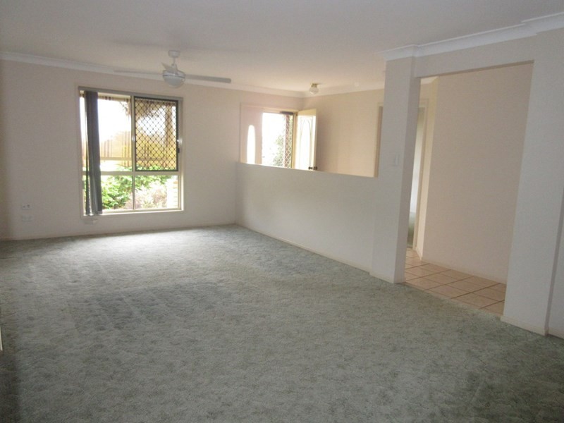 9 Vermeer Close, Mackenzie QLD 4156