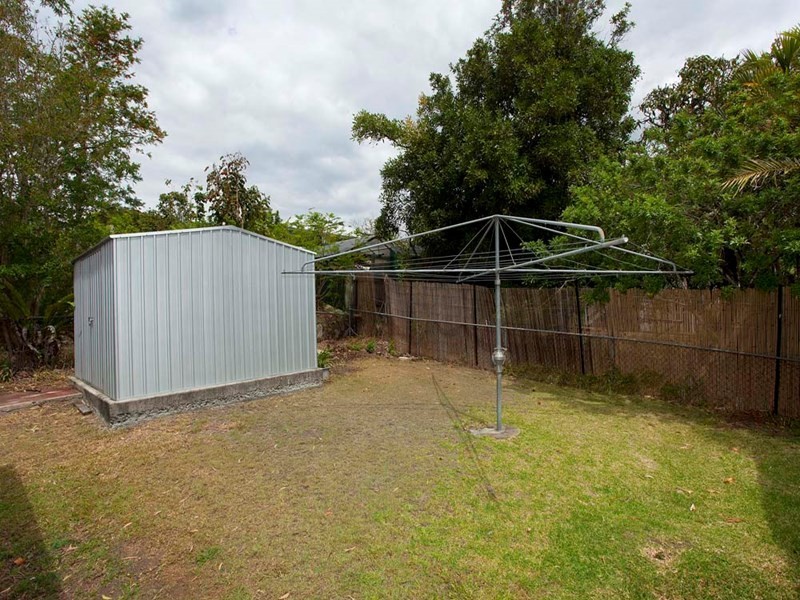 13 Thynne Avenue, Norman Park QLD 4170