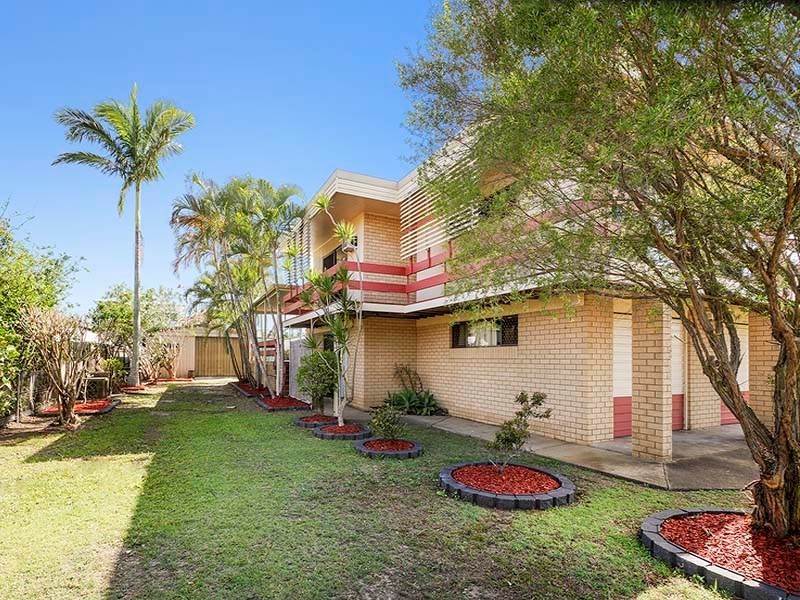 40 Bramble Street, Woody Point QLD 4019