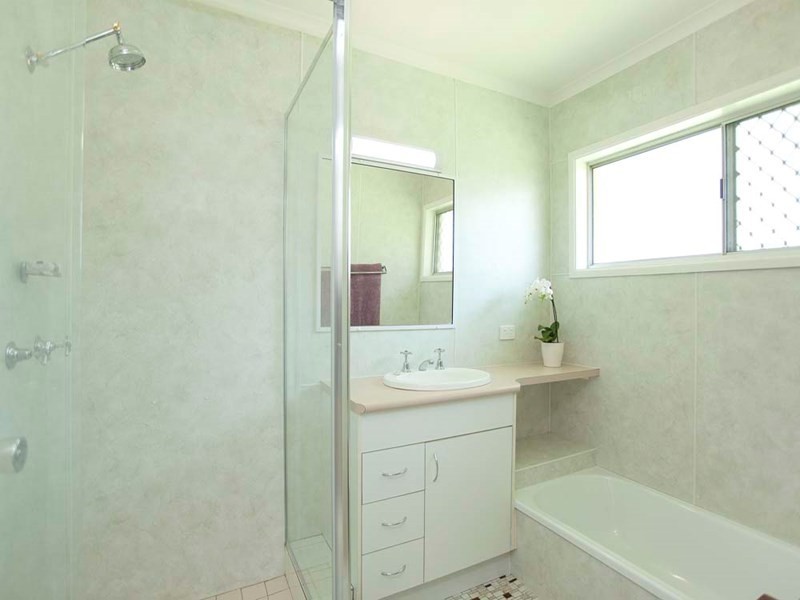 23 Dunstable Street, Macgregor QLD 4109