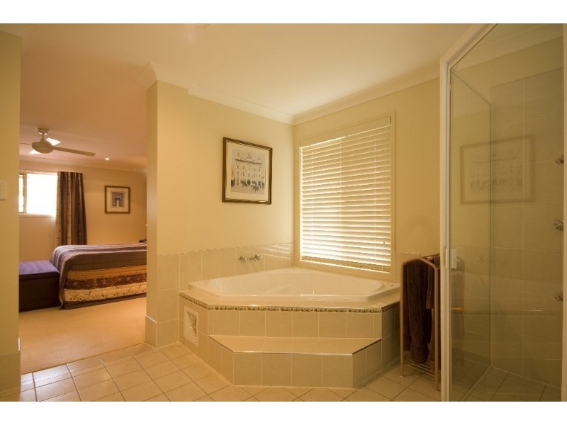 12 Elkana Place, Wishart QLD 4122