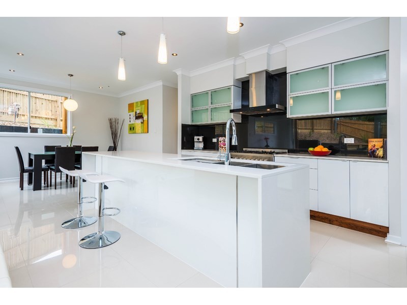 1 Elgar Street, Holland Park QLD 4121