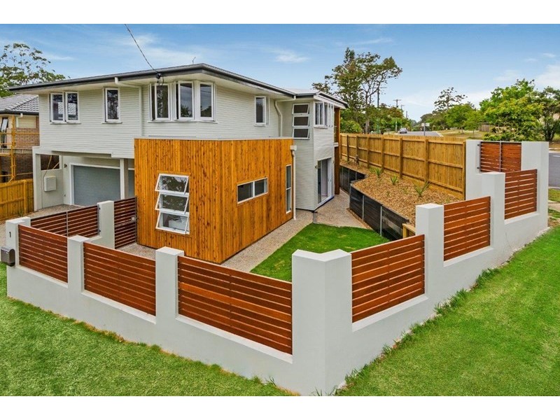 1 Elgar Street, Holland Park QLD 4121