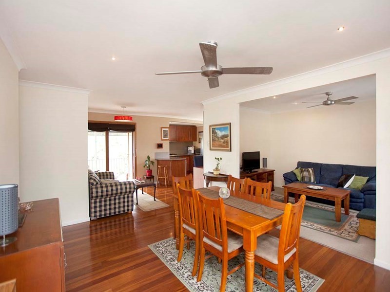 42 Lewana Street, Mansfield QLD 4122