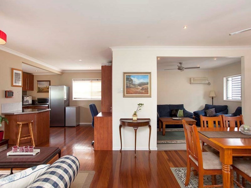 42 Lewana Street, Mansfield QLD 4122