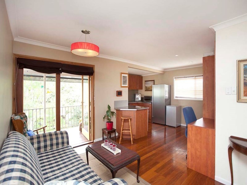 42 Lewana Street, Mansfield QLD 4122