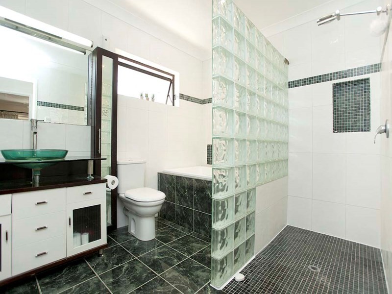 42 Lewana Street, Mansfield QLD 4122