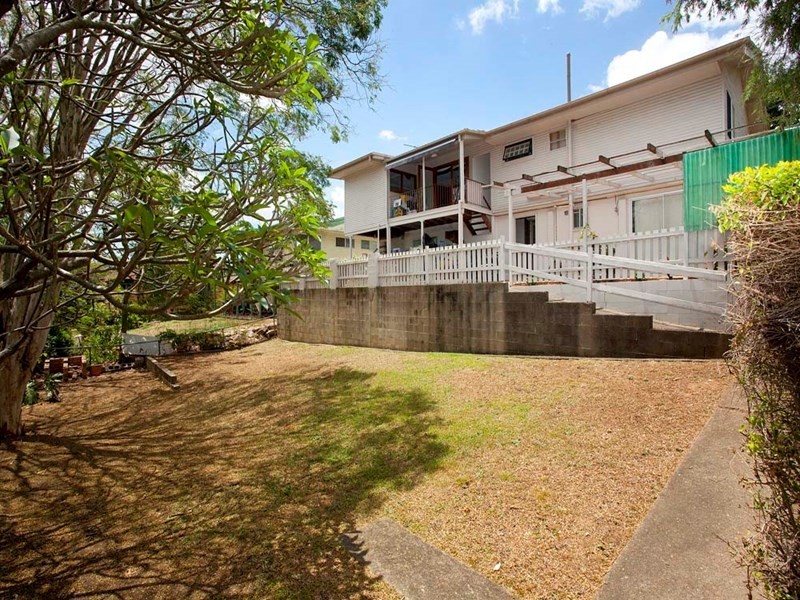 42 Lewana Street, Mansfield QLD 4122