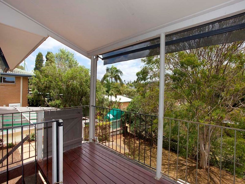 42 Lewana Street, Mansfield QLD 4122