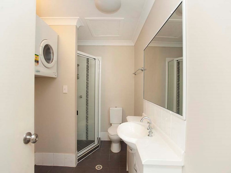 33/4-8 Omeo Street, Macgregor QLD 4109