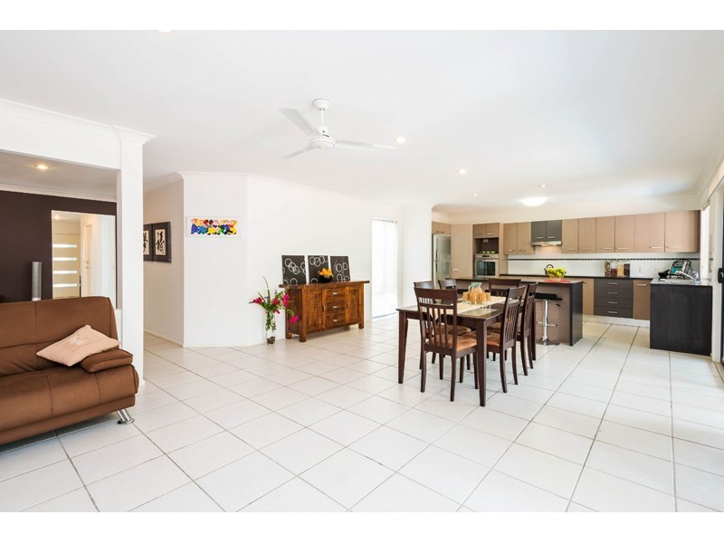 41 Mapleton Circuit, Parkinson QLD 4115