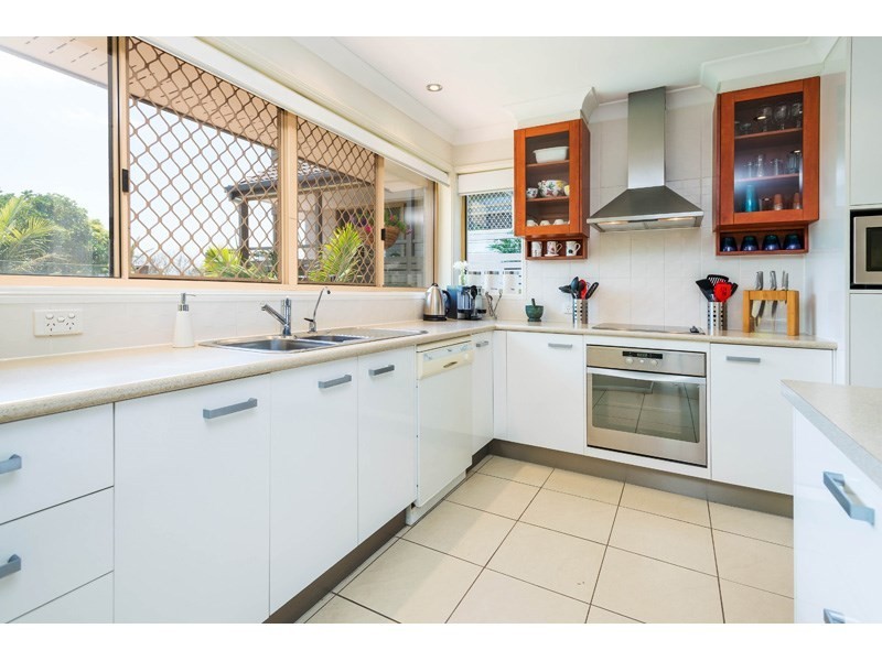 14 St Clair Crescent, Wishart QLD 4122