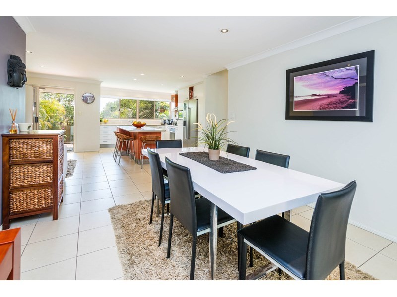 14 St Clair Crescent, Wishart QLD 4122