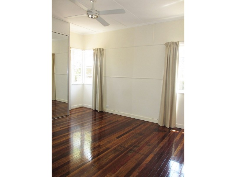 757 Cavendish Road, Holland Park QLD 4121