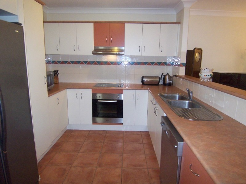 4/18 Delavan Street, Wishart QLD 4122