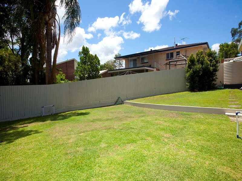 5 Amsterdam Street, Wishart QLD 4122