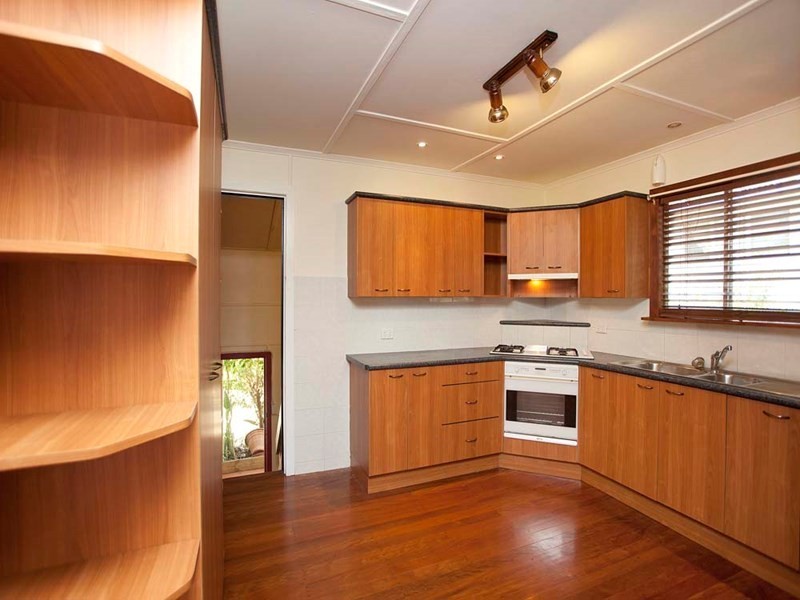 61 Wanda Road, Upper Mount Gravatt QLD 4122