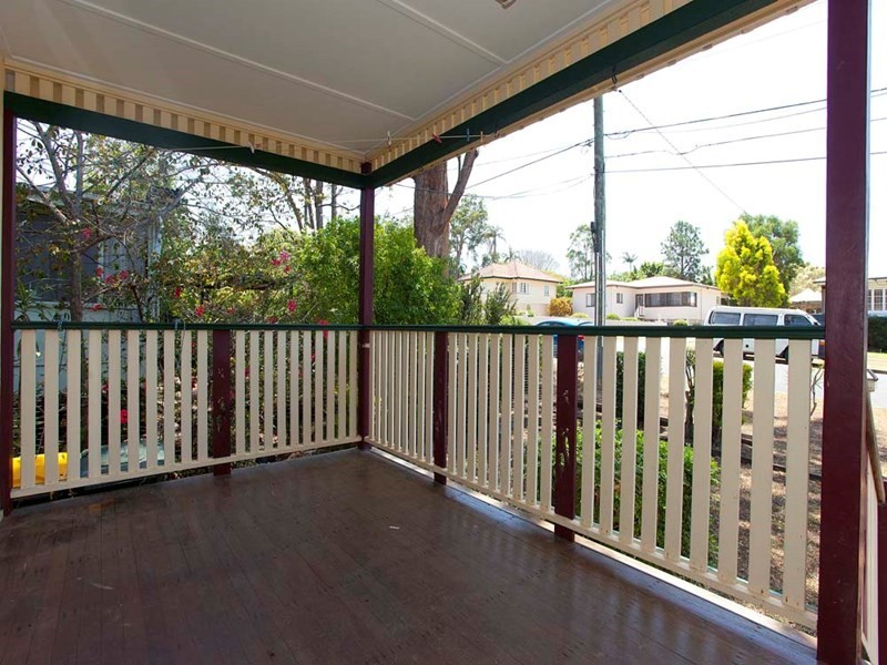 61 Wanda Road, Upper Mount Gravatt QLD 4122