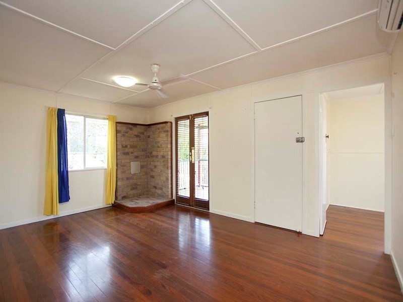 61 Wanda Road, Upper Mount Gravatt QLD 4122