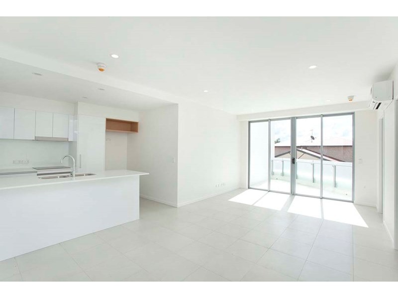 7 and 13/8 Springwood Street, Mount Gravatt East QLD 4122