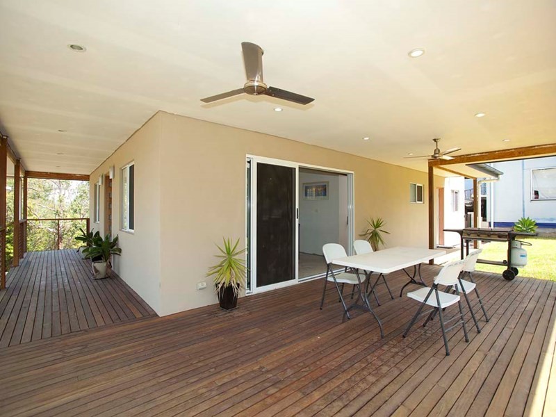 29 Fry Street, Holland Park QLD 4121