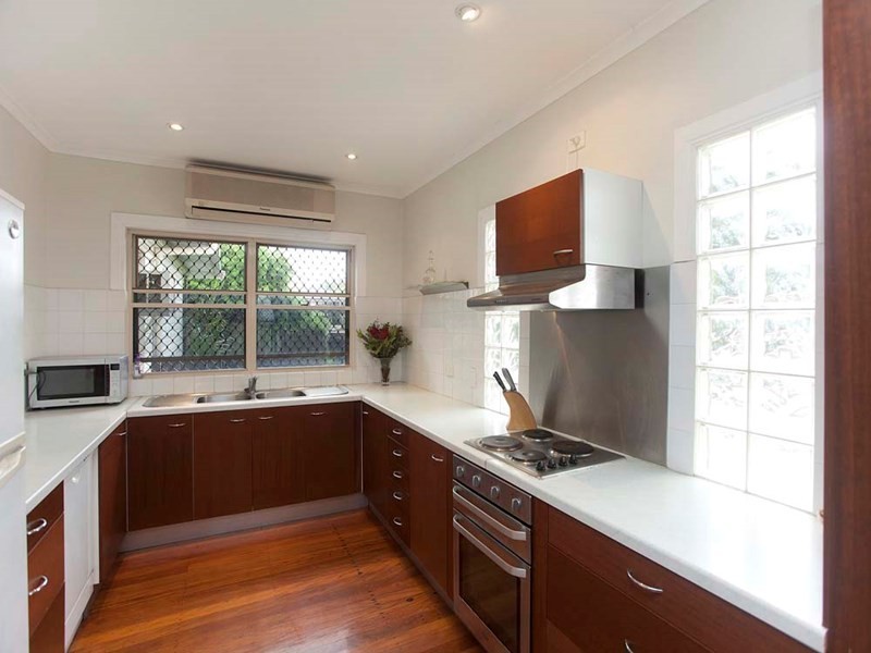 47 Mt Gravatt Road, Upper Mount Gravatt QLD 4122