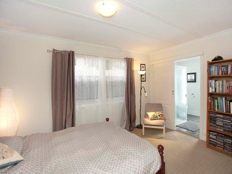 47 Mt Gravatt Road, Upper Mount Gravatt QLD 4122