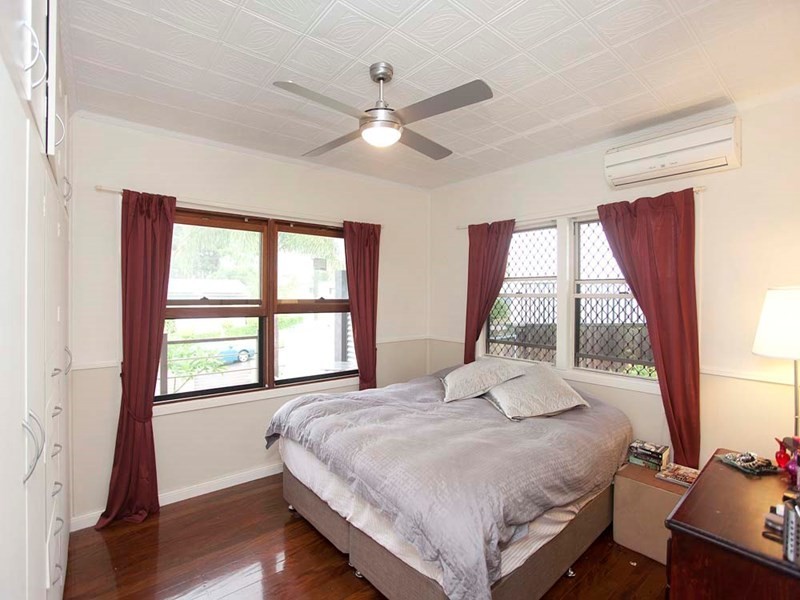 47 Mt Gravatt Road, Upper Mount Gravatt QLD 4122