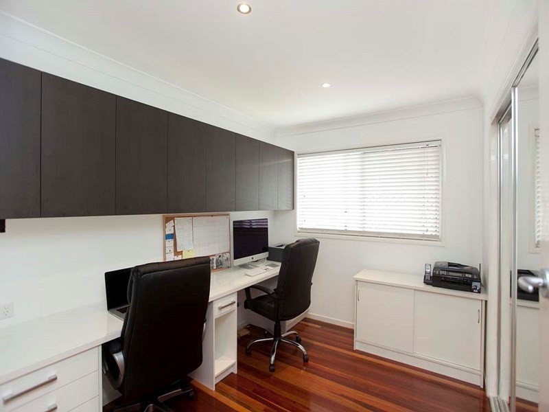 14 Bakewell Street, Mount Gravatt East QLD 4122