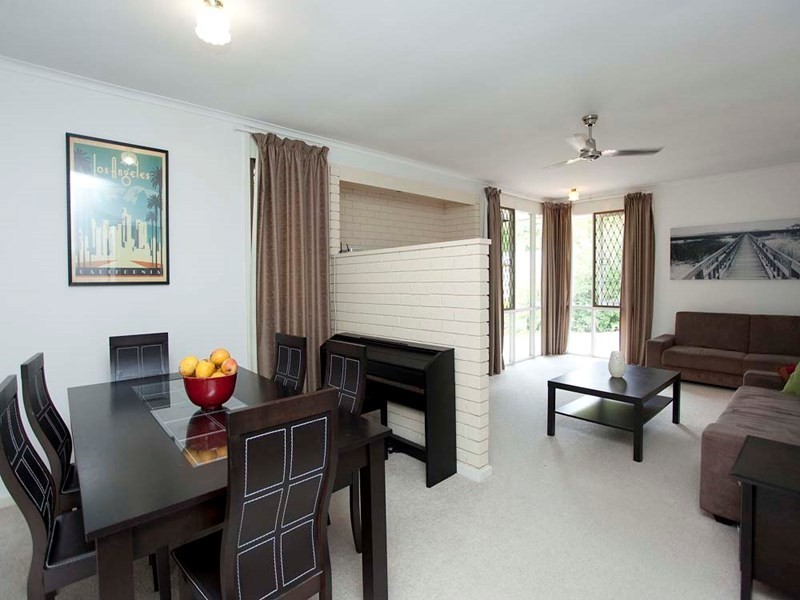 32 Dunstable Street, Macgregor QLD 4109