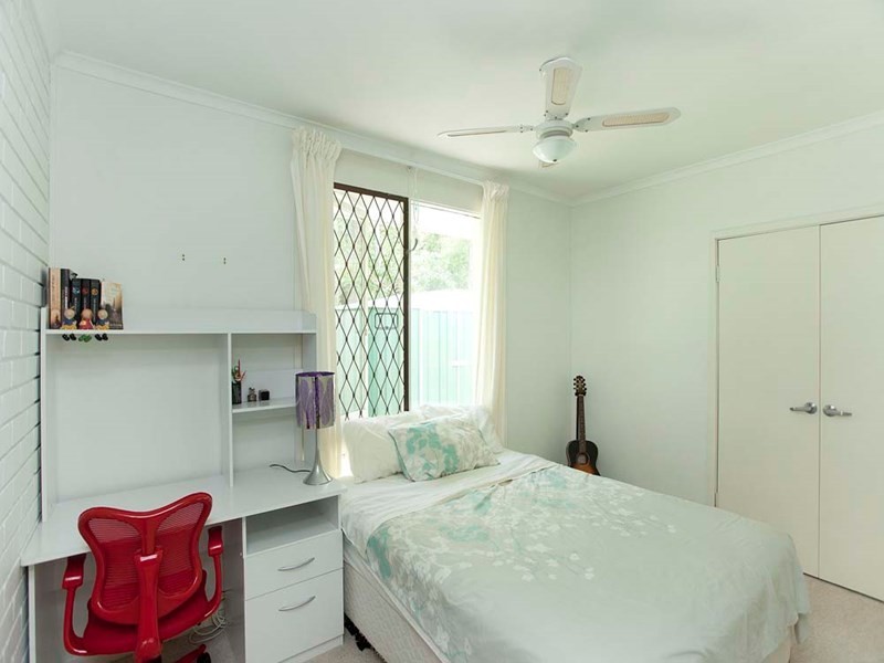 32 Dunstable Street, Macgregor QLD 4109