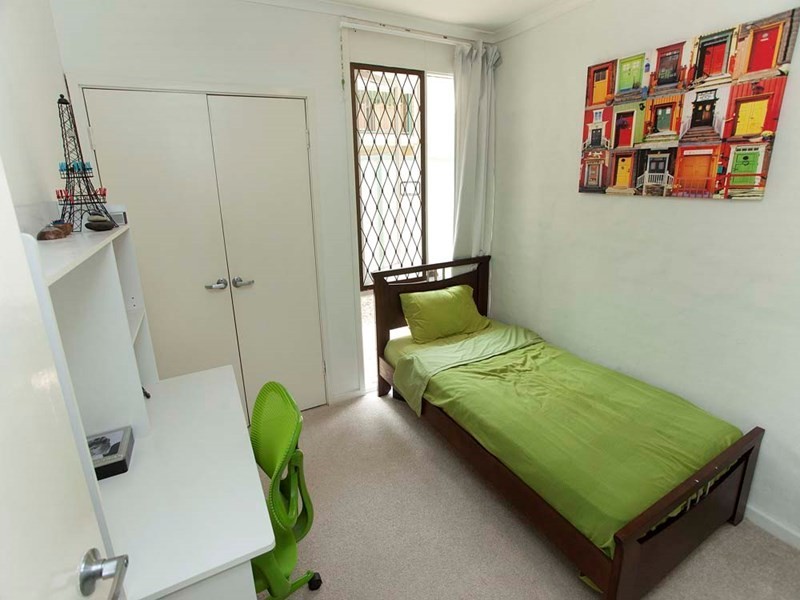 32 Dunstable Street, Macgregor QLD 4109