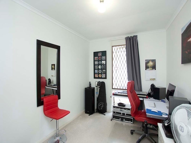 32 Dunstable Street, Macgregor QLD 4109