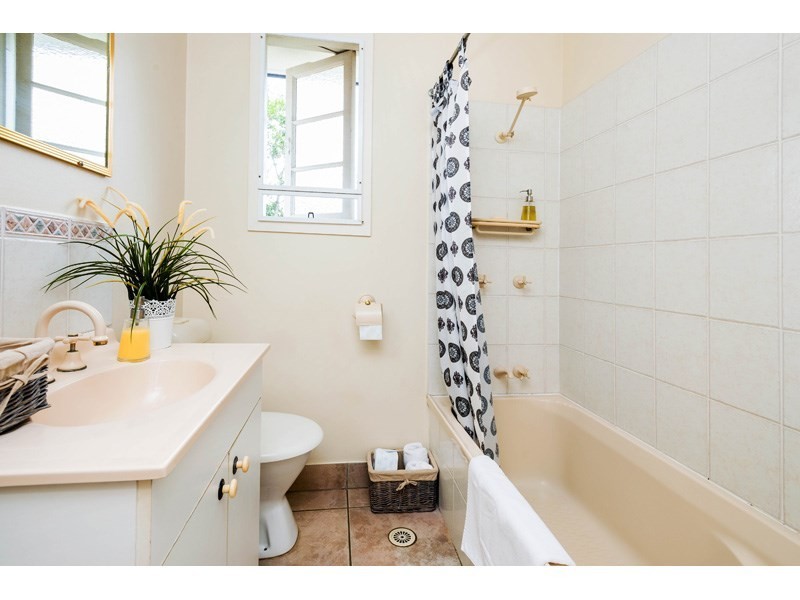 19 Nantwich Street, Mount Gravatt East QLD 4122