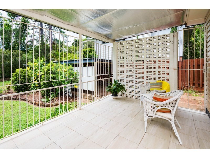 19 Nantwich Street, Mount Gravatt East QLD 4122