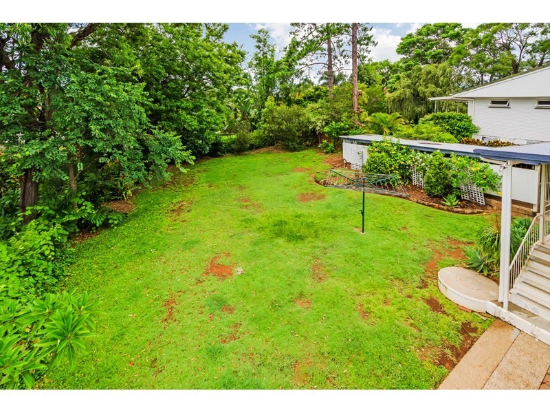 19 Nantwich Street, Mount Gravatt East QLD 4122