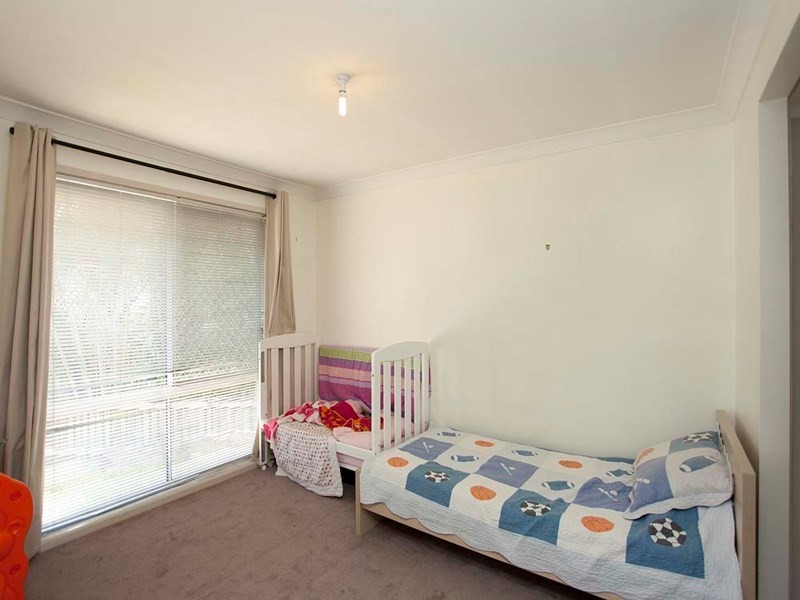 5 Sandpiper Place, Wishart QLD 4122