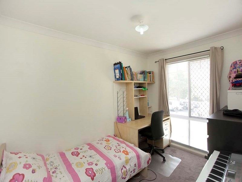 5 Sandpiper Place, Wishart QLD 4122