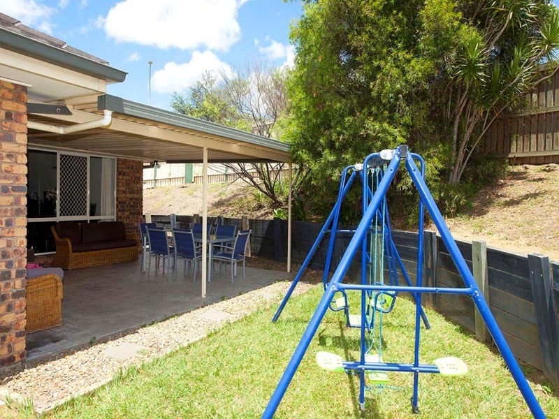 5 Sandpiper Place, Wishart QLD 4122