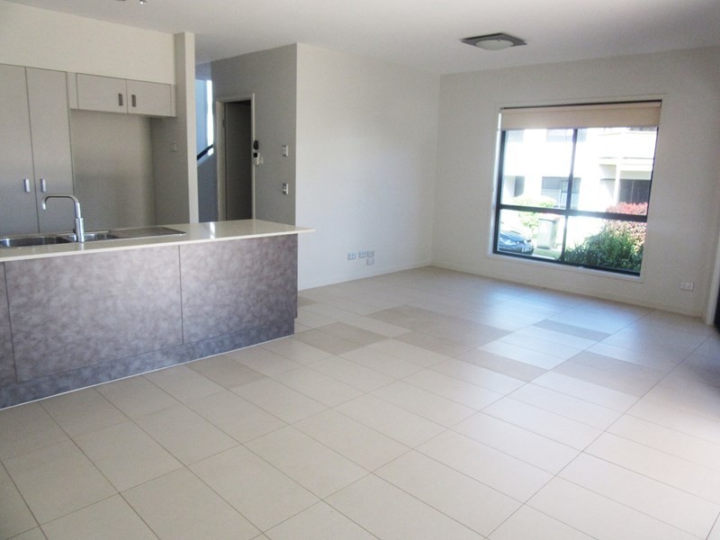 11 Mode Place, Eight Mile Plains QLD 4113