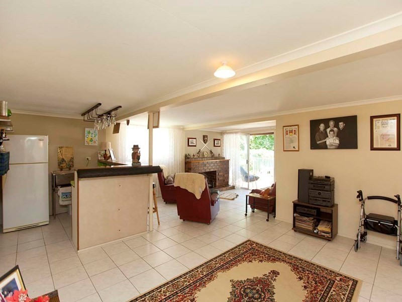 73 Valentia Street, Mansfield QLD 4122