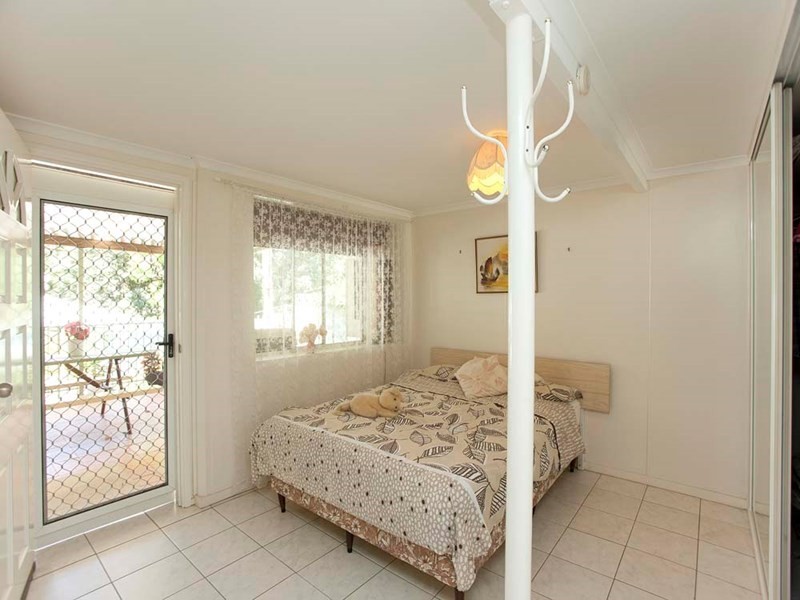 73 Valentia Street, Mansfield QLD 4122