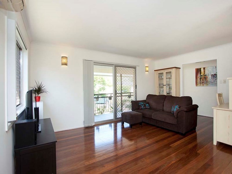 9 Amsterdam Street, Wishart QLD 4122