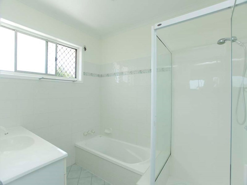 9 Amsterdam Street, Wishart QLD 4122