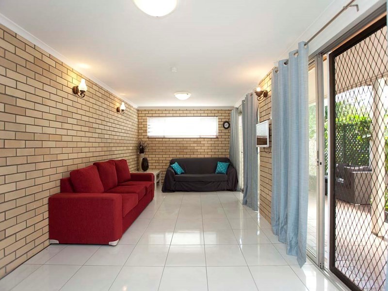 9 Amsterdam Street, Wishart QLD 4122