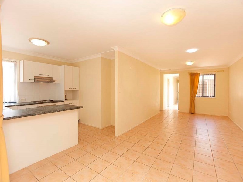 12 Hart Close, Mackenzie QLD 4156